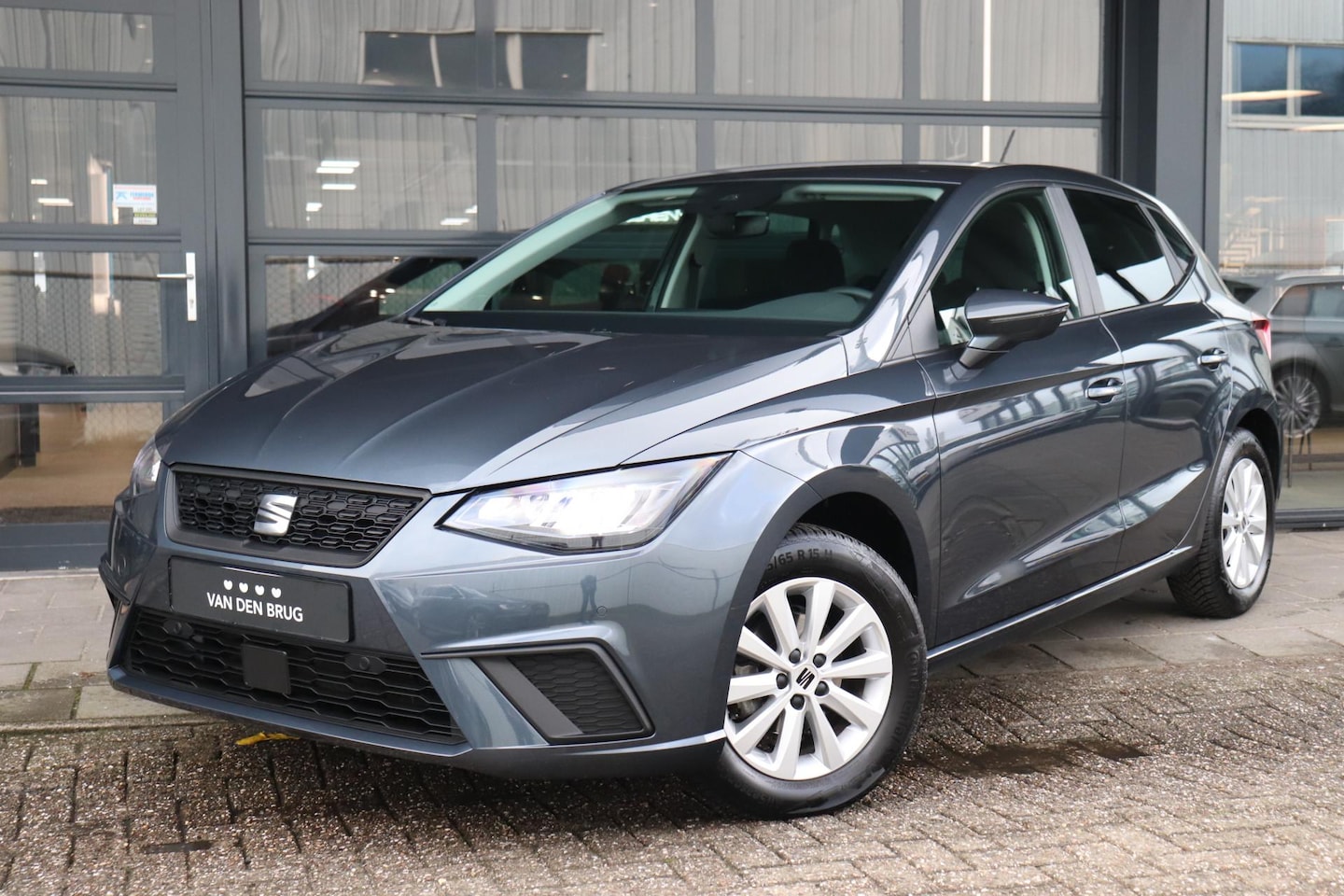 SEAT Ibiza - 1.0 EcoTSI 95pk Style Business Connect | Stoelverwarming | Cruise Control | Apple Carplay - AutoWereld.nl