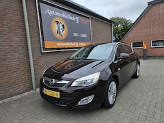 Opel Astra - 1.4 Turbo Cosmo (zijschade)