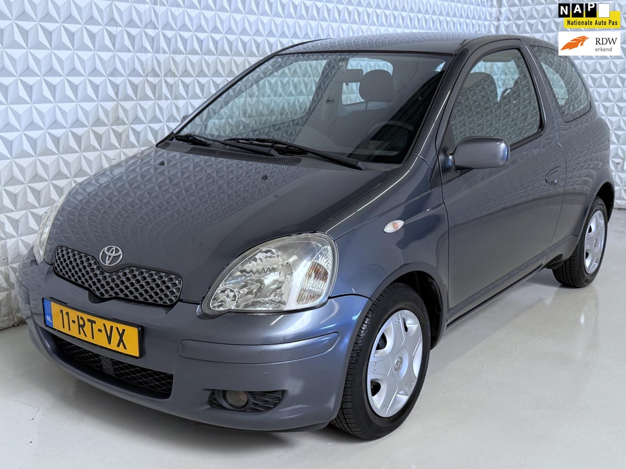 Toyota Yaris - 1.3 VVT-i van de 3e eigenaar! Airco / 171.000km (2005) - AutoWereld.nl