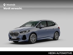 BMW 2-serie Active Tourer - 225e xDrive | M-Sportpakket | 19'' Individual Lichtmetaalvelgen Multispaak | Panoramadak |
