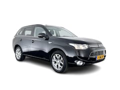 Mitsubishi Outlander - 2.0 PHEV Instyle AUT. * PANO | NAVI-FULLMAP | KEYLESS | CAMERA | CLIMA | TREKHAAK | SHIFT
