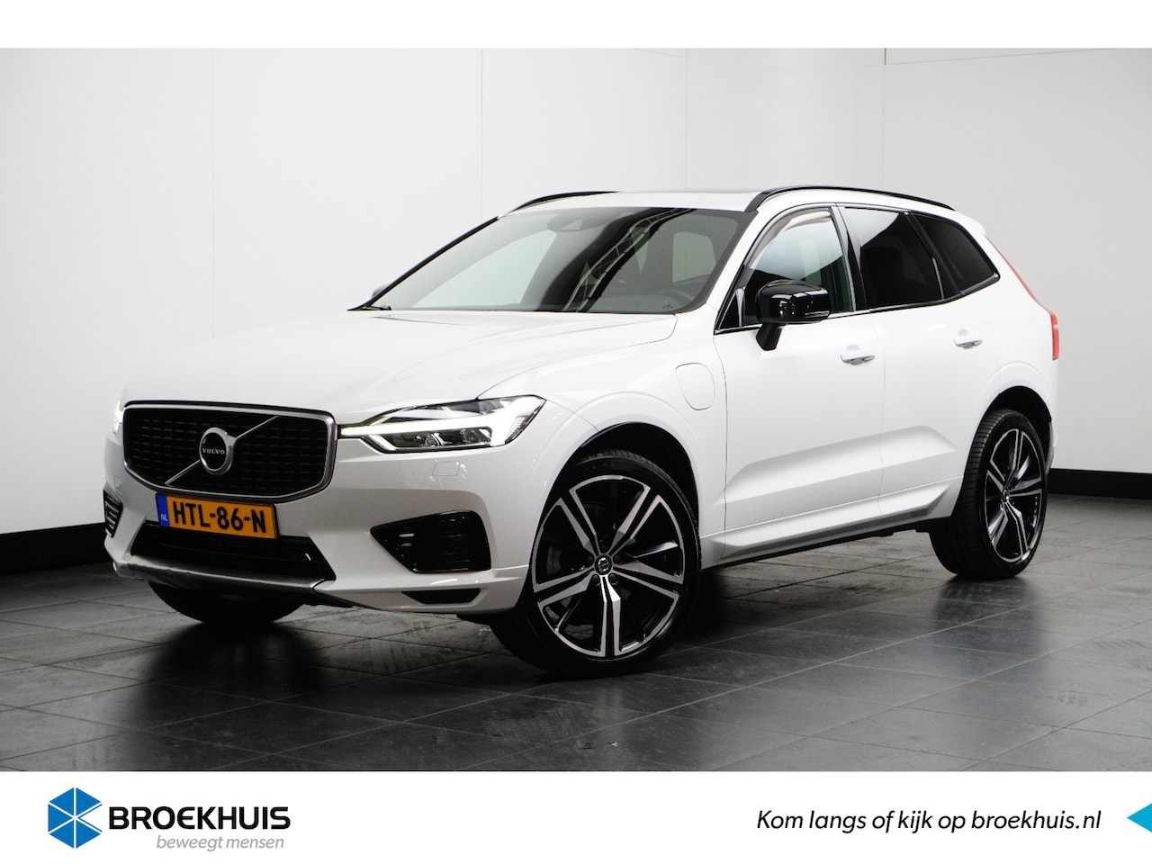 Volvo XC60 - 2.0 T8 Twin Engine AWD R-Design | Styling Pack | 21" | Panoramadak | Sportstoelen | BLIS | - AutoWereld.nl