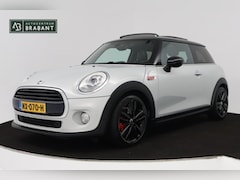 MINI Cooper - 1.5 Chili Business (PANORAMADAK, NAVIGATIE, AUTOMAAT, CRUISE CONTROL, PARKEERSENSOREN, LEE