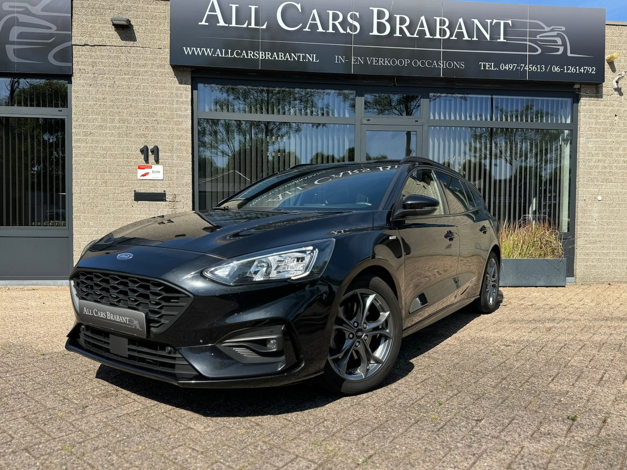 Ford Focus Wagon - 1.5 EcoBoost ST Line / led/ 1 eigenaar/ dealer onderhouden - AutoWereld.nl