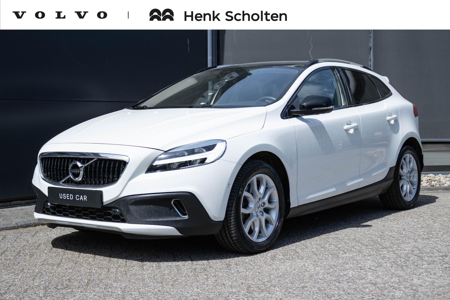 Volvo V40 Cross Country - T3 Automaat Polar+ Luxury Navigatie | Panoramadak | Premium Sound by Harman Kardon | Parke - AutoWereld.nl