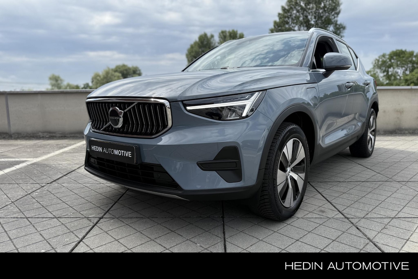 Volvo XC40 - 1.5 T4 Recharge Inscription Expression parkeer sensoren voor & achter + Camera achter | Cr - AutoWereld.nl