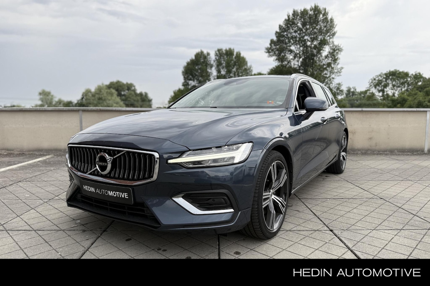 Volvo V60 - 2.0 T4 Inscription Elektrisch verstelbare Voorstoelen | Adaptieve Cruise Control | LED-Kop - AutoWereld.nl