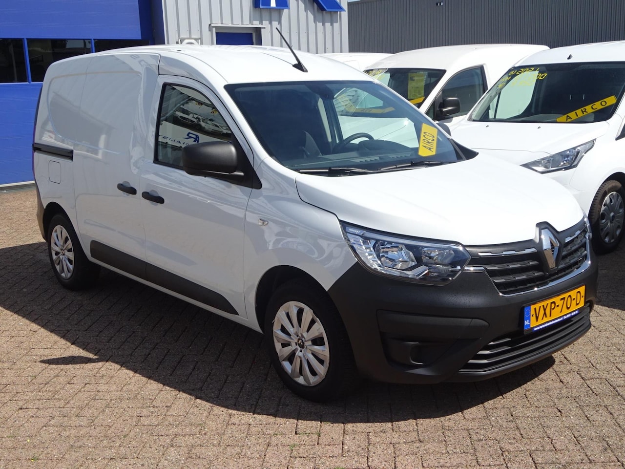 Renault Express - 1.5 dCi 75 Comfort + AIRCO GROOT NAVI SCHERM SCHUIFDEUR CRUISE CONTROL - AutoWereld.nl