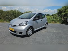 Toyota Aygo - 1.0-12V Access 150.000km NAP nieuwe APK