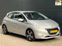 Peugeot 208 - 1.2 VTi Envy CLIMA NAVI PDC BOEKJES