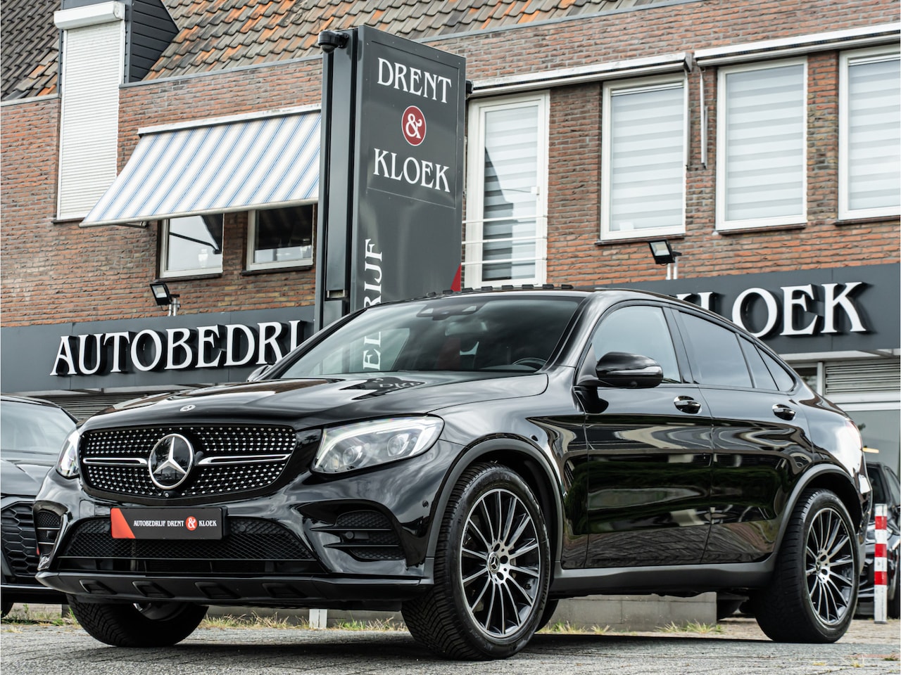 Mercedes-Benz GLC-klasse Coupé - 250 4MATIC Premium Plus PANO 20 INCH 360 CAMERA NIGHT PAKKET HIGH LED VOL LEER - AutoWereld.nl
