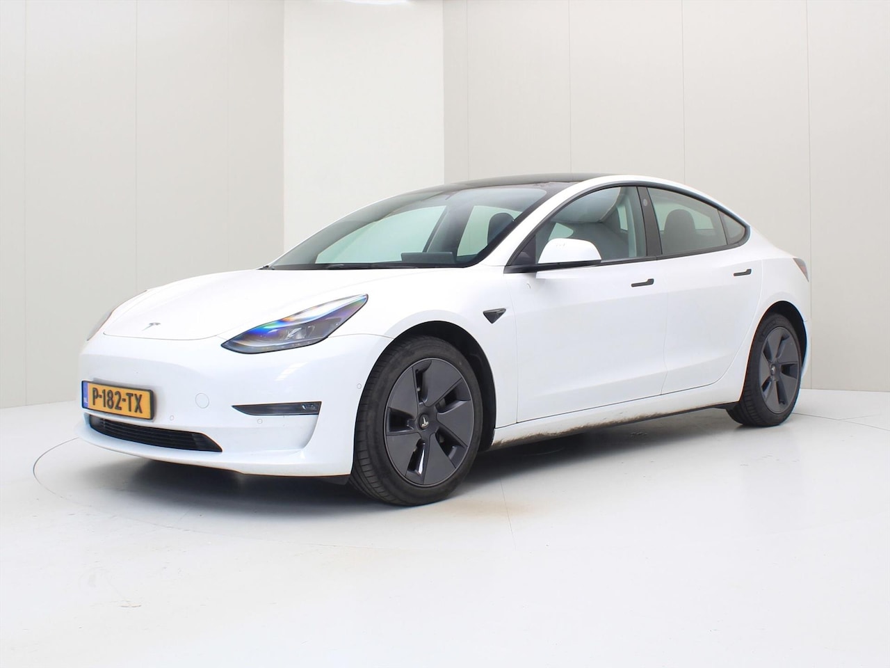 Tesla Model 3 - Long-Range AWD 351pk 75 kWh [ FACELIFT+WARMTEPOMP+AUTOPILOT+620KM WLTP+PREMIUM AUDIO ] - AutoWereld.nl