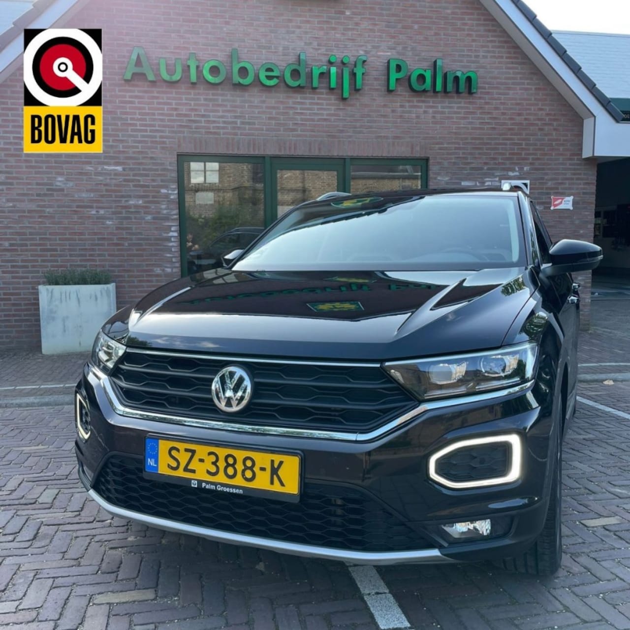 Volkswagen T-Roc - 1.5 TSI SPORT - 150PK -  ZWART - AutoWereld.nl