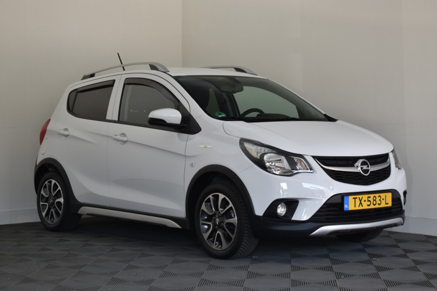 Opel Karl - ROCKS 1.0 75PK ONLINE EDITION - AutoWereld.nl