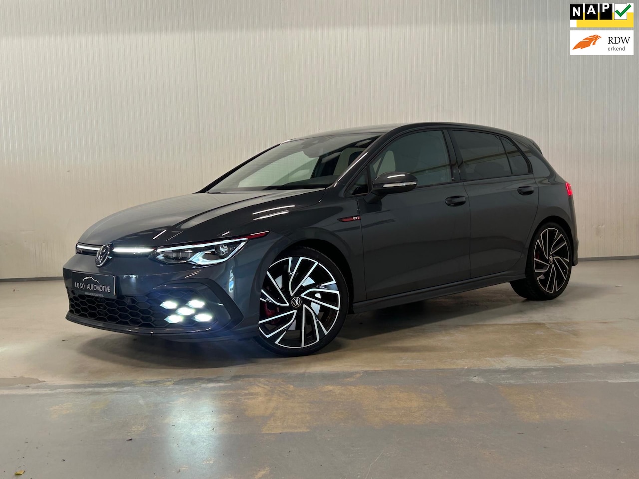 Volkswagen Golf - 2.0 TSI GTI | IQ LIGHTS | ACC | LANE ASSIST | DARK GREY - AutoWereld.nl