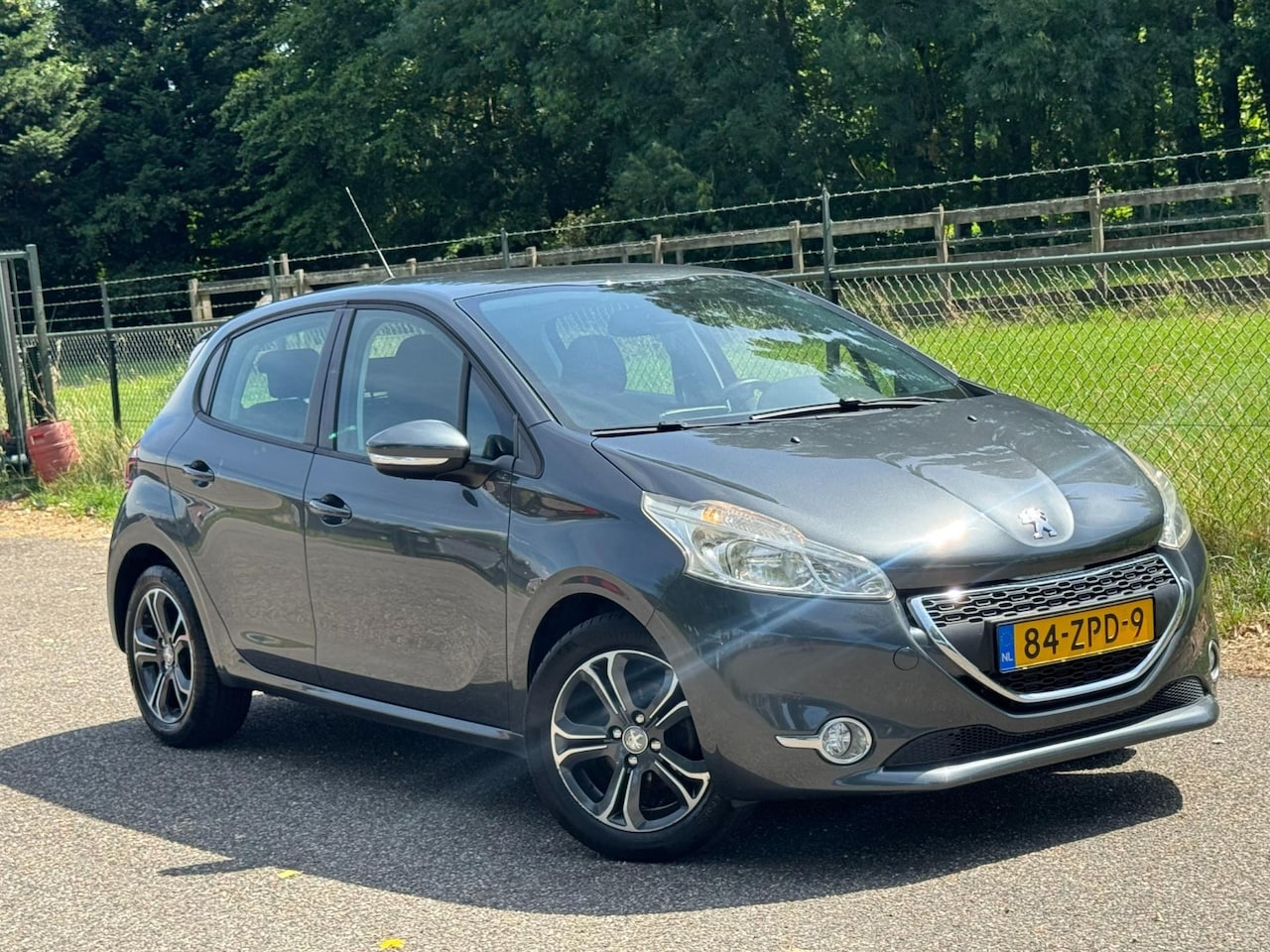 Peugeot 208 - 1.2 VTi Envy /Navi/Airco/ - AutoWereld.nl