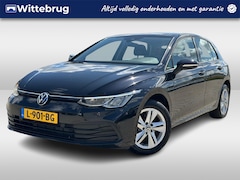 Volkswagen Golf - 1.5 TSI Life / Navigatie / App connect / Trekhaak / Camera / Parkeersensoren V+A / P4