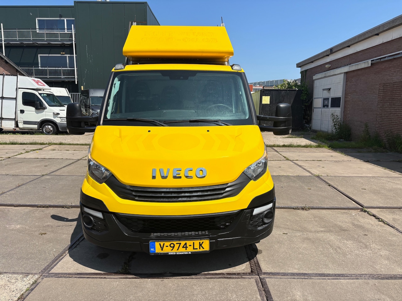 Iveco Daily - 35C16 2.3 375 Chassis Bakwagen Glasresteel Promotie
