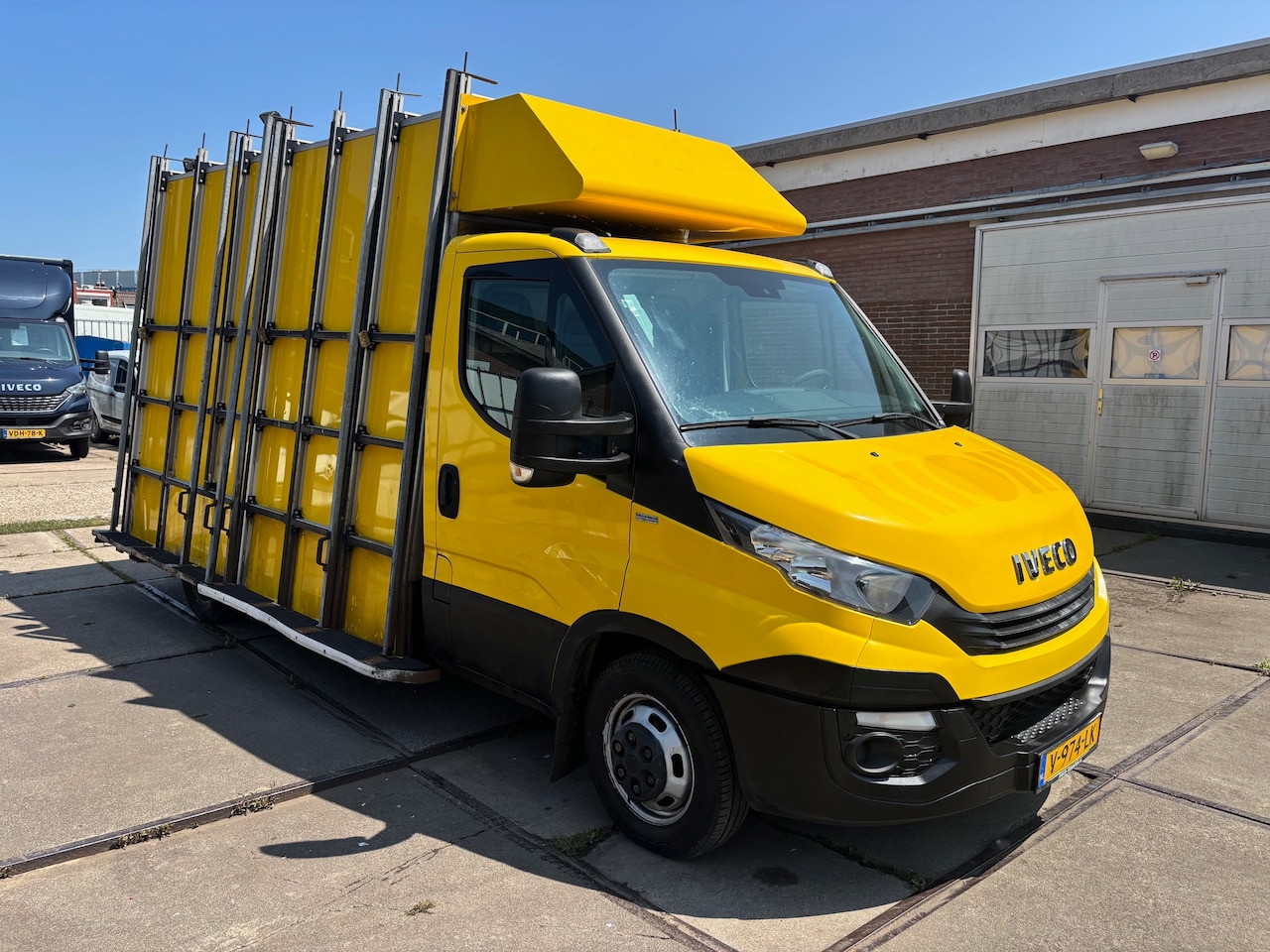 Iveco Daily - 35C16 2.3 375 Chassis Bakwagen Glasresteel Promotie