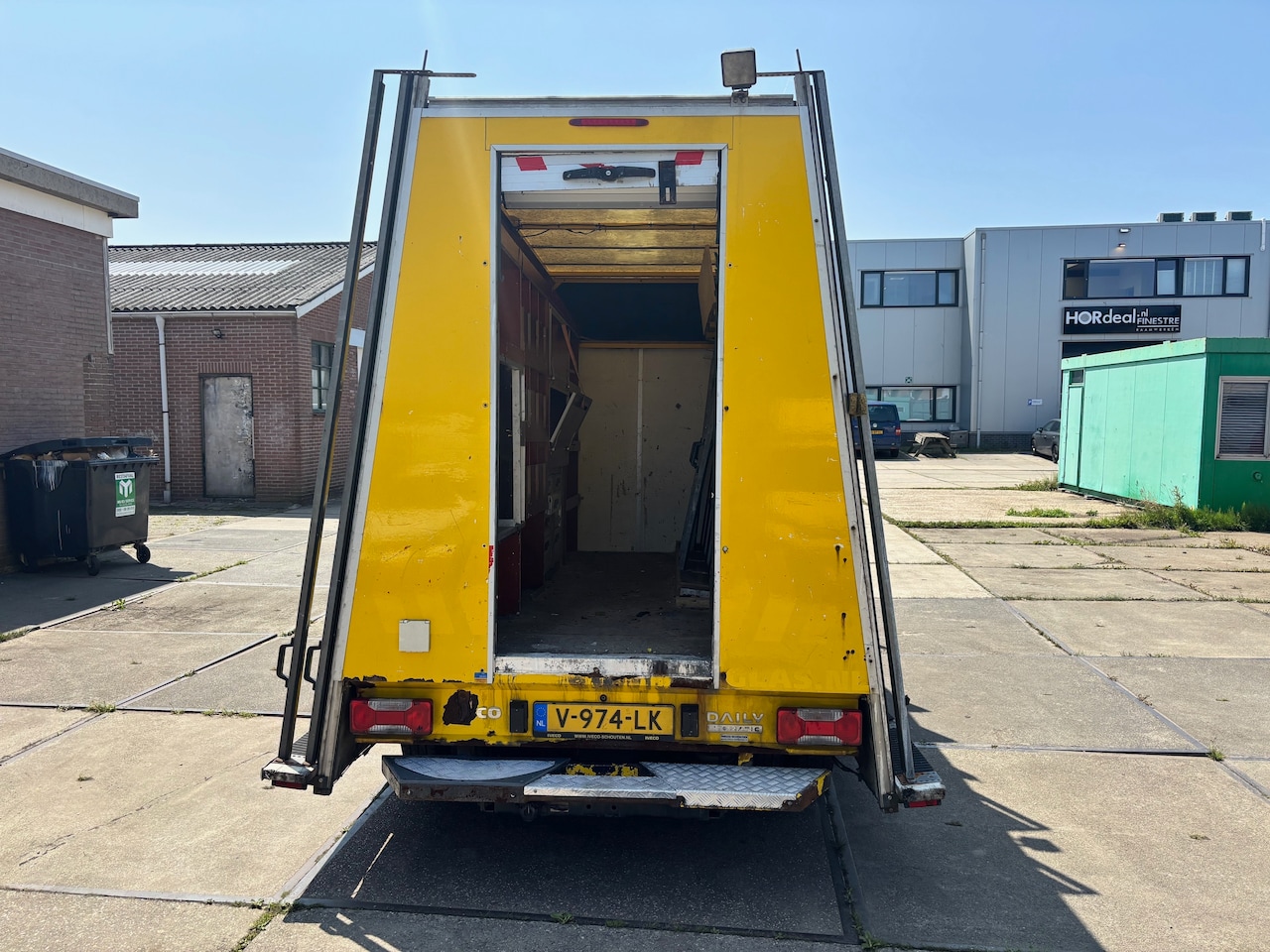 Iveco Daily - 35C16 2.3 375 Chassis Bakwagen Glasresteel Promotie