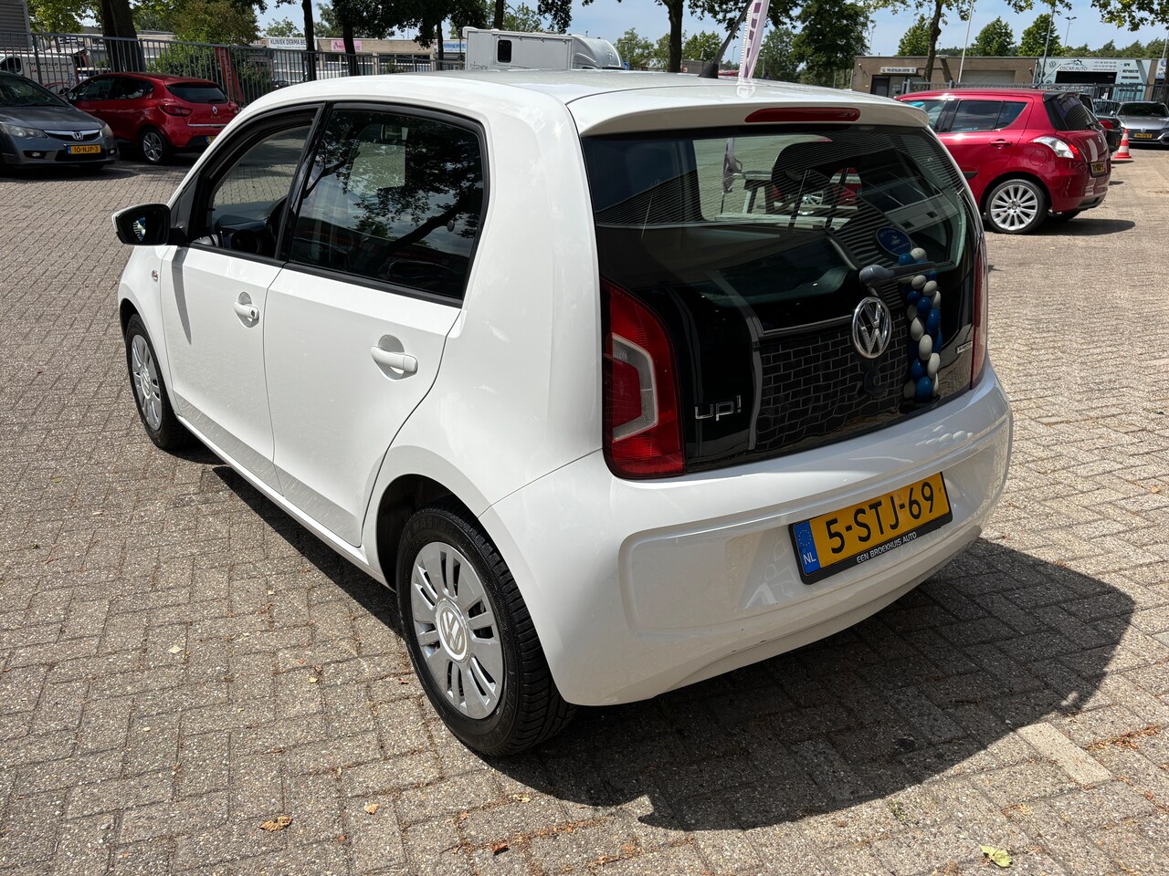 Volkswagen Up! - 1.0 move up! BlueMotion | Org-NL auto. 5drs. Airco. Dealer ondh.