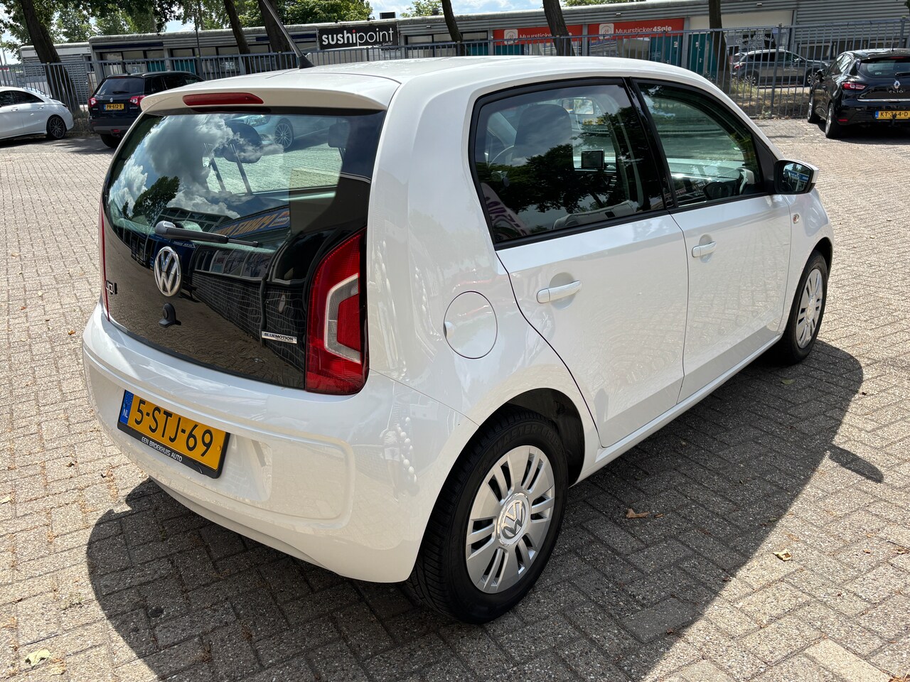 Volkswagen Up! - 1.0 move up! BlueMotion | Org-NL auto. 5drs. Airco. Dealer ondh.