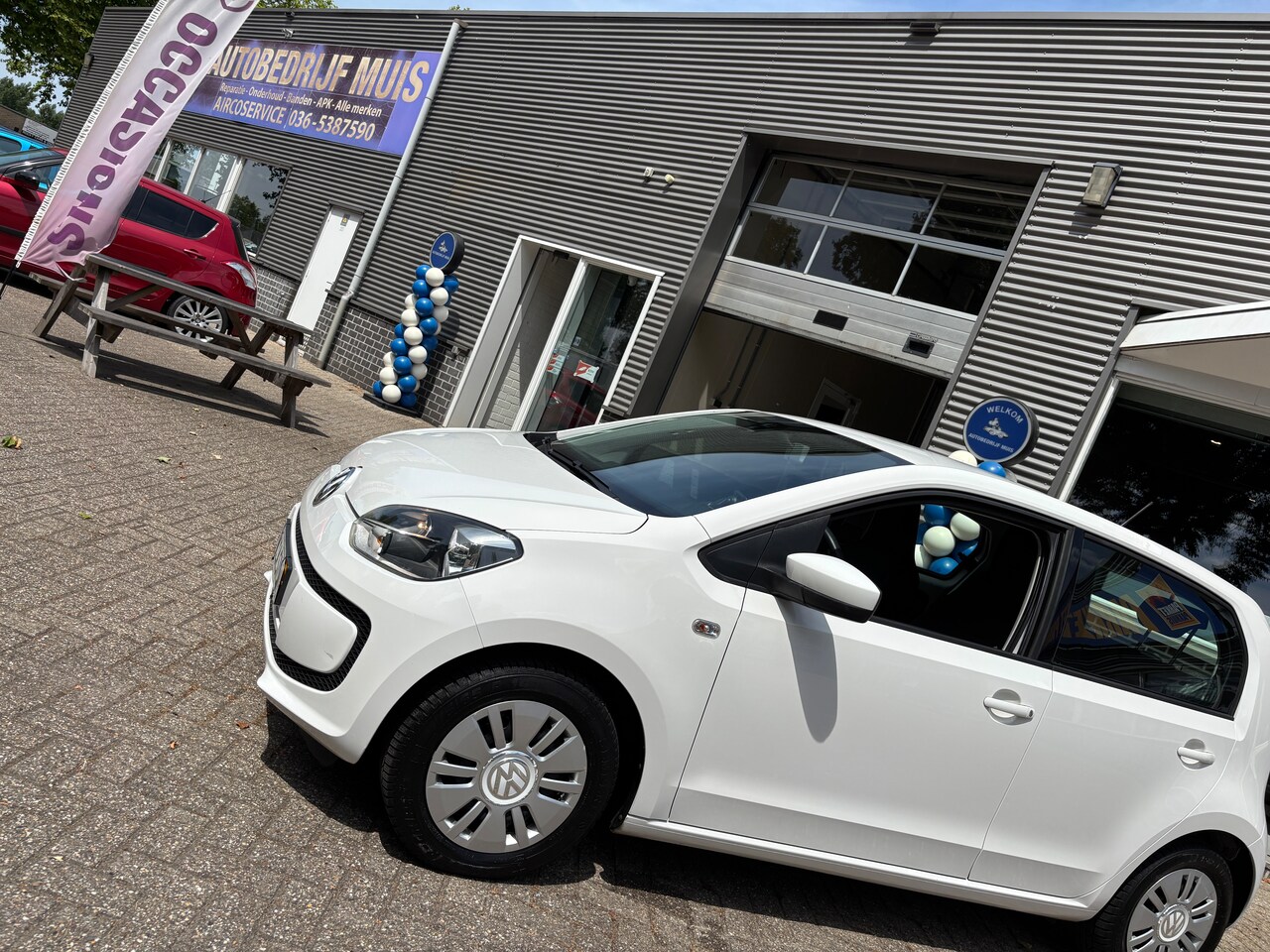 Volkswagen Up! - 1.0 move up! BlueMotion | Org-NL auto. 5drs. Airco. Dealer ondh.
