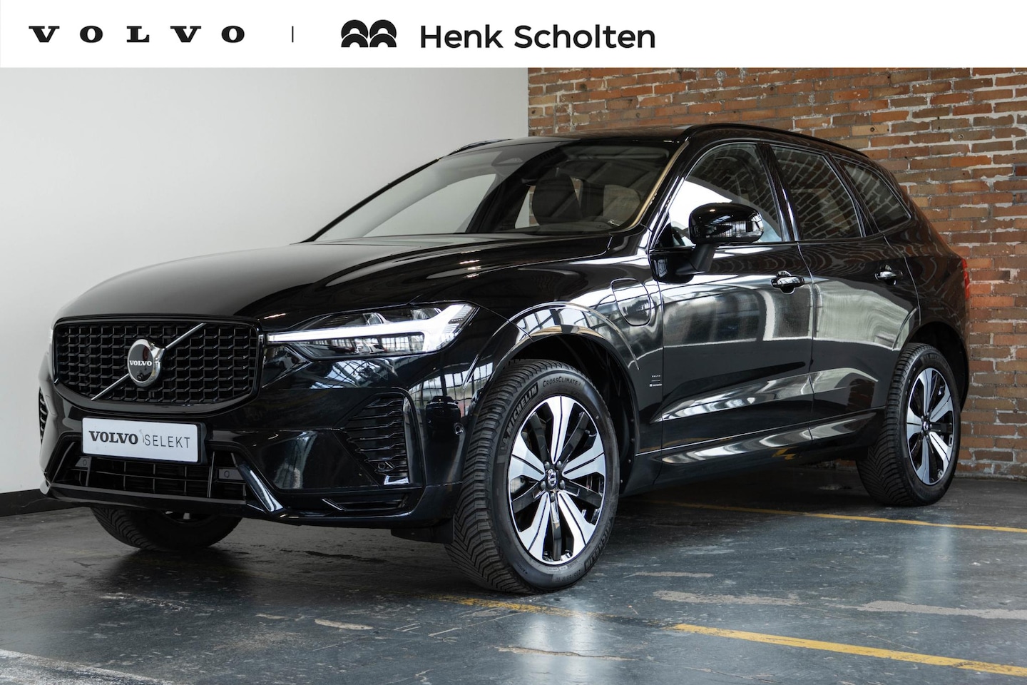 Volvo XC60 - T6 Automaat AWD Plus Dark | Semi-Elektrische Inklapbare Trekhaak | Apple Carplay/Android A - AutoWereld.nl