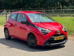 Toyota Aygo - 1.0 VVT-i x-play /Carplay/Camera/Airco/