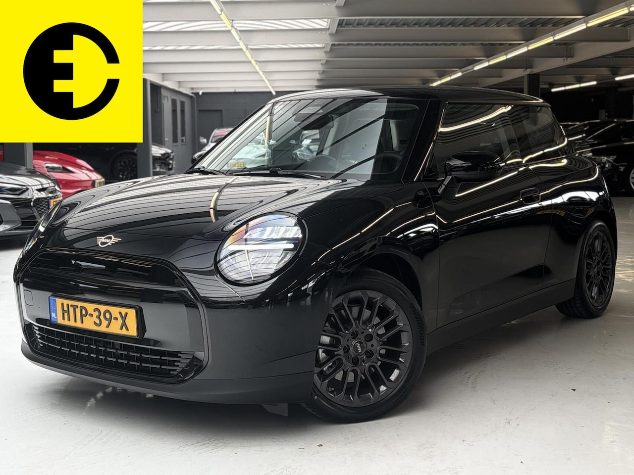 MINI Cooper - E Classic 40,7 KW | 35 KM | Applecarplay / android auto | Camera - AutoWereld.nl