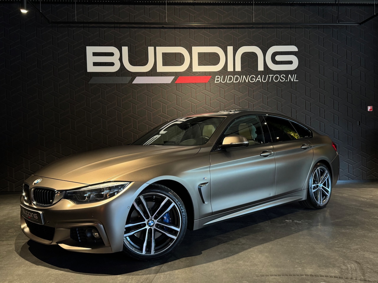 BMW 4-serie Gran Coupé - 420i High Exe | Frozen Bronze Metallic | M-sport - AutoWereld.nl