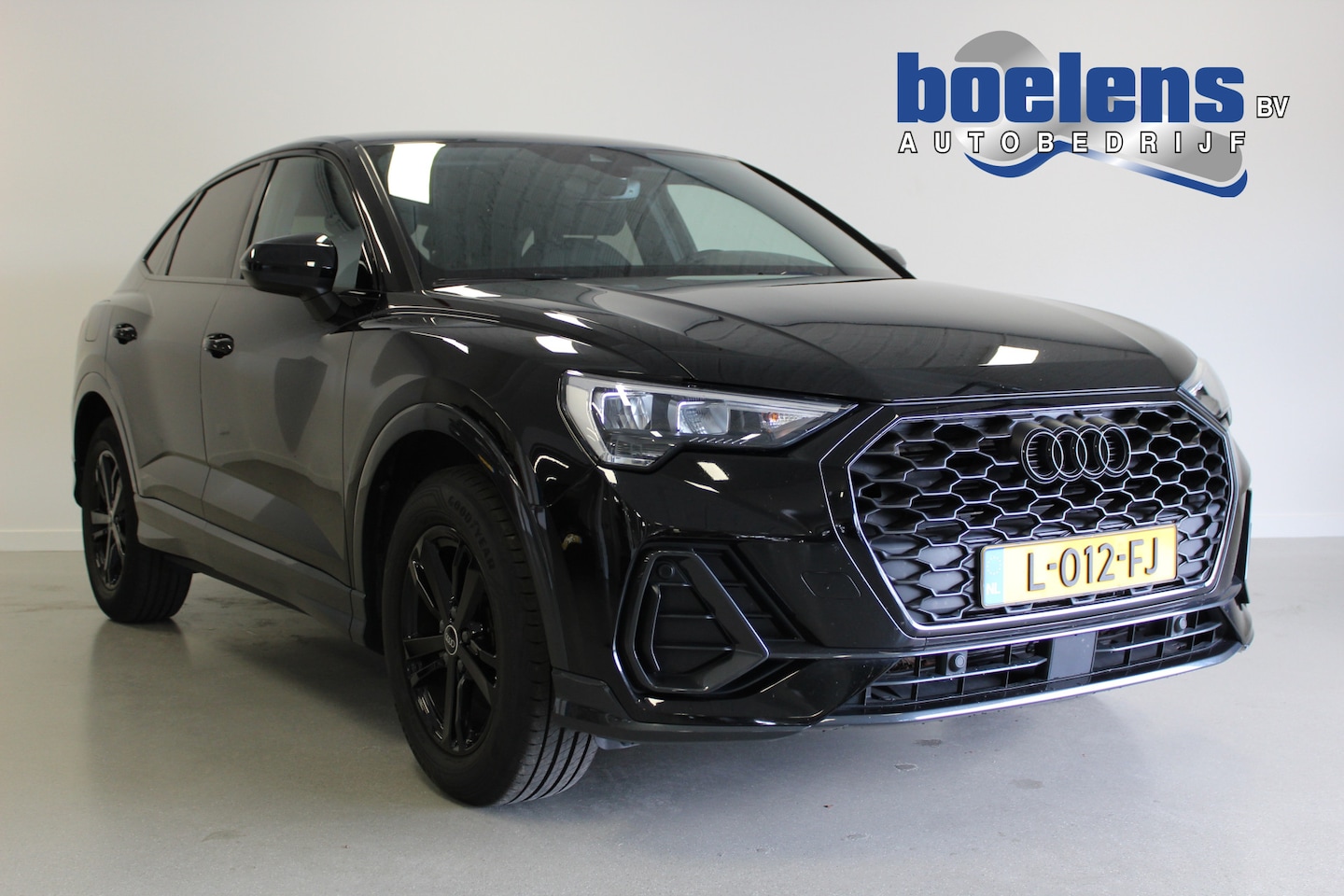 Audi Q3 Sportback - 35 TFSI Pro Line | MYTHOS BLACK | 17'LMV | D-GLAS | LED | PDC-V/A | CLIMA | CRUISE | CARPL - AutoWereld.nl