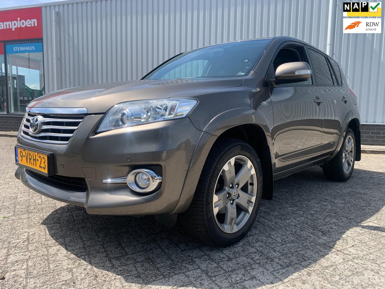 Toyota RAV4 - 2.2 D-CAT Executive AUTOMAAT NL auto marge - AutoWereld.nl