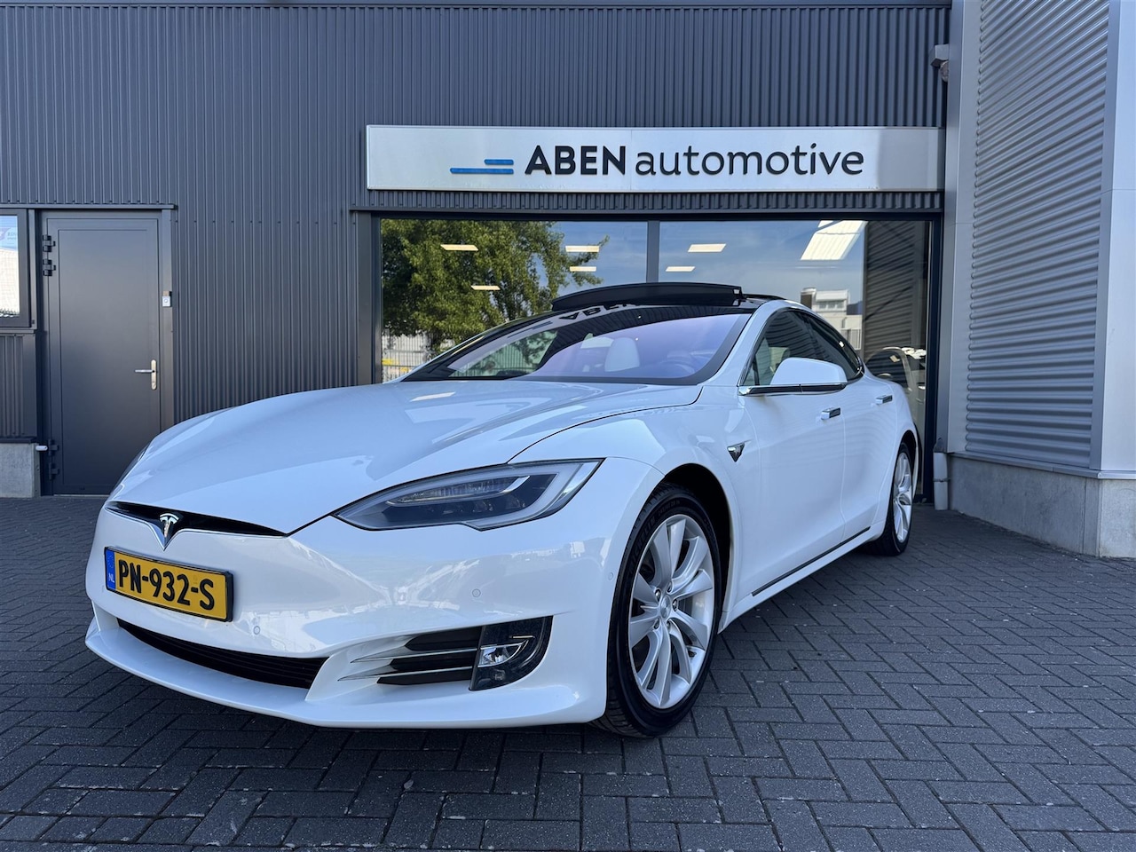 Tesla Model S - Motors 90D Base 422PK (PANORAMA|CCS SNEL LADEN|19"|LUCHTVERING|ENHANCED AUTO PILOT) - AutoWereld.nl
