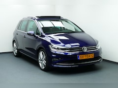 Volkswagen Golf Sportsvan - 1.5 150pk TSI ACT Highline Edition. Panodak, Camera, Navi, StoelVerw, Haak 1500kg