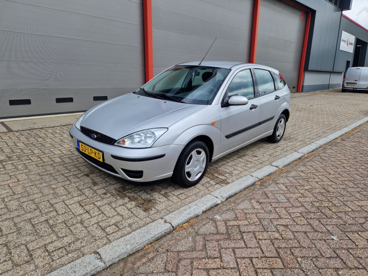 Ford Focus - 1.6-16V Cool, airco, electr ramen top auto - AutoWereld.nl