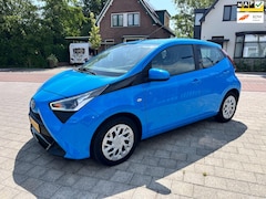 Toyota Aygo - 1.0 VVT-i X-PLAY Airco Isofix 1 eig Navi Apple Car PLay BTW Auto