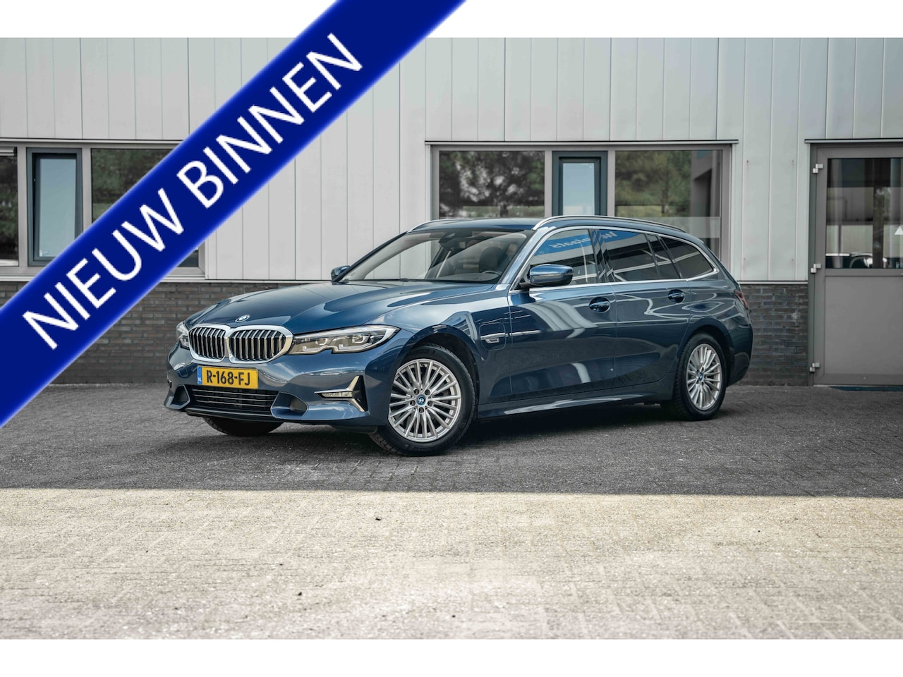 BMW 3-serie Touring - 320e Business Edition Plus | Sportstoelen Leder - AutoWereld.nl