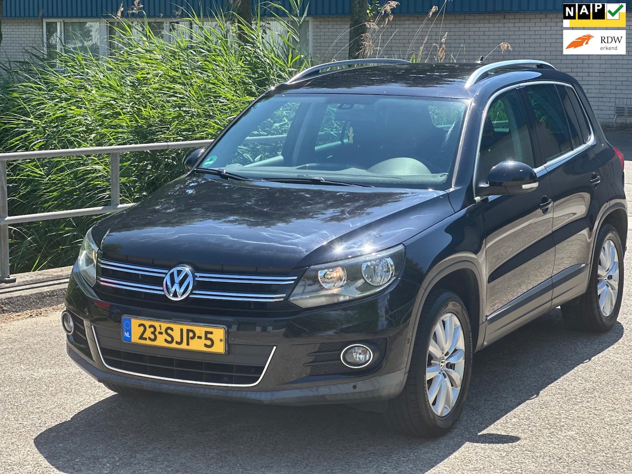 Volkswagen Tiguan - 1.4 TSI Sport&Style!2011!Navi!PDC!122PK! - AutoWereld.nl