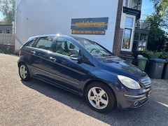Mercedes-Benz B-klasse - 200 LEES TEKST