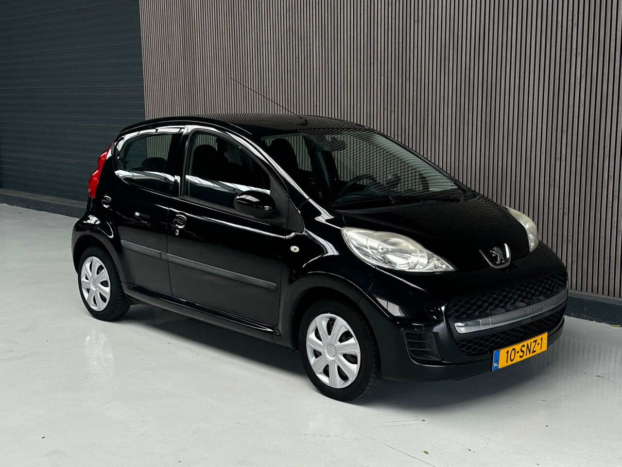 Peugeot 107 - 1.0-12V XS Airco | 5 DRS | Elektrische Ramen | Toerenteller - AutoWereld.nl
