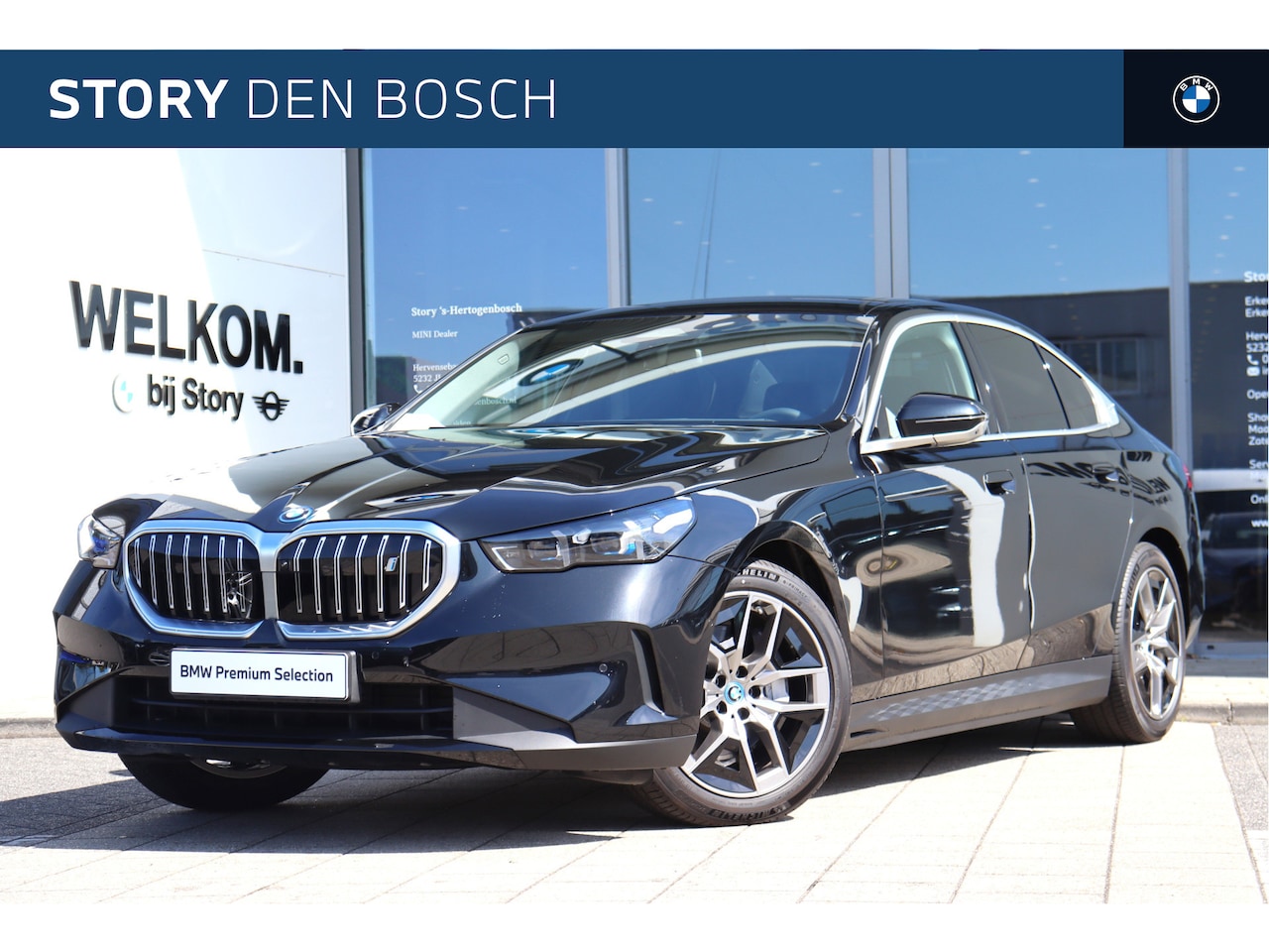 BMW i5 - eDrive40 / Adaptieve LED / Parking Assistant Plus / Live Cockpit Professional / Stoelverwa - AutoWereld.nl