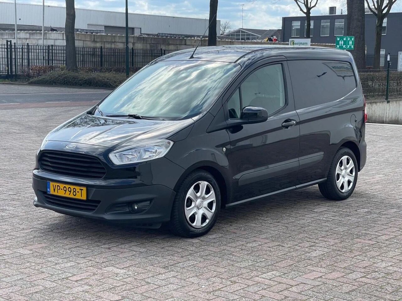 Ford Transit Courier - 1.5 TDCI Trend 1.5 TDCI 75pk Trend - AutoWereld.nl