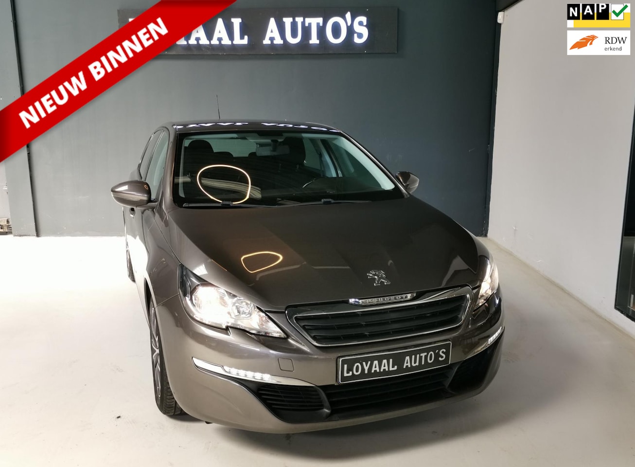 Peugeot 308 - 1.2 PureTech Blue Lease | NAVI | AIRCO | CRUISE | TREKHAAK | NAP | APK. - AutoWereld.nl