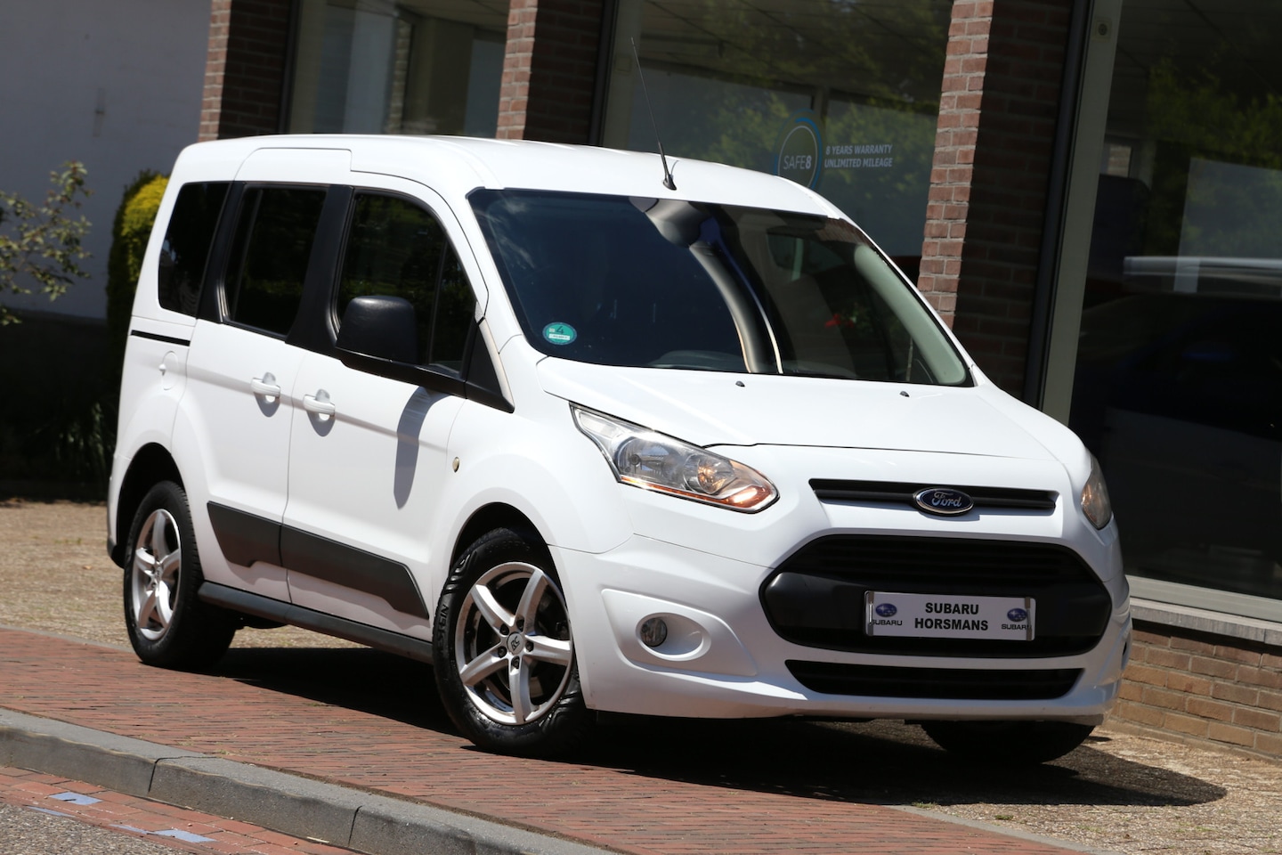 Ford Tourneo Connect Compact - 1.0 Trend Airco 5 persoons - AutoWereld.nl