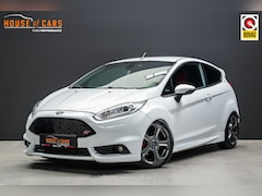 Ford Fiesta - ST-2 1.6 182pk STYLE PACK |verlagingsveren|navigatie|bluetooth|cruise control|LED-dagrijve