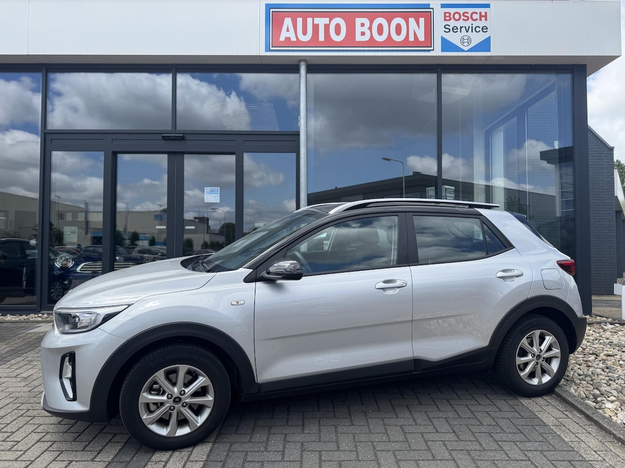 Kia Stonic - 1.0T-GDi 101PK MHEV HYBRID : APPC.PLAY /CLIMA/P-CAM/PDC/MEDIA/BTA/LMV/S&S/ -1e EIG. - KM=N - AutoWereld.nl