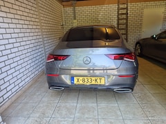 Mercedes-Benz CLA-Klasse - 250 e AMG Line Hybride Mercedes-Benz CLA 250e met panorama dak, parkeersensoren en vele opties