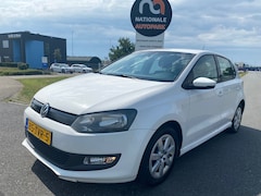 Volkswagen Polo - 2012 * 1.2 TDI BlueMotion Comfortline * LMV * AIRCO * NAVI