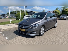 Mercedes-Benz B-klasse - 180 Ambition Automaat | Navigatie | Cruise Control | Airco | Zomer&Winter Set |